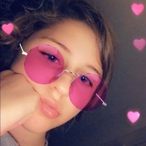 Meet your Posher, Emalee